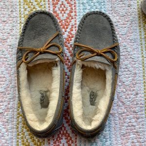 UGG Dakota grey slippers size 8